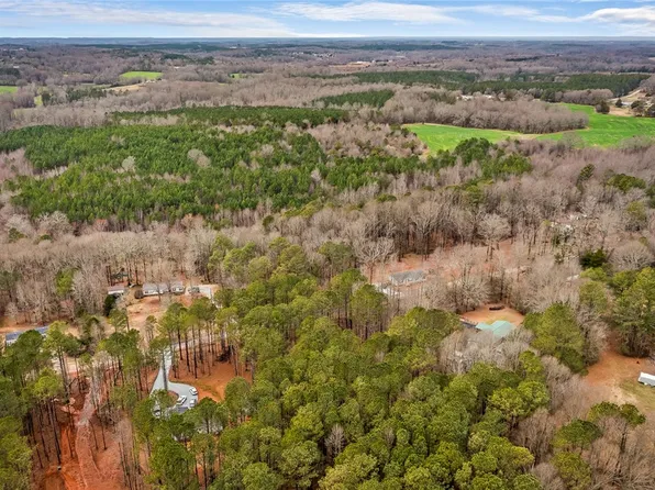 333 Tammi Ln, Fair Play, SC 29643