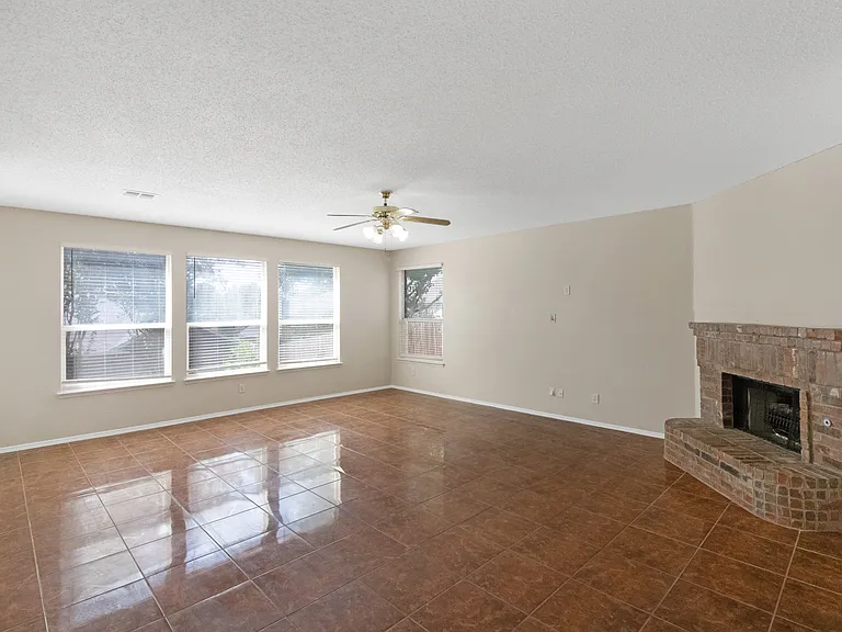 2 Watergrove Ct — Photo 9