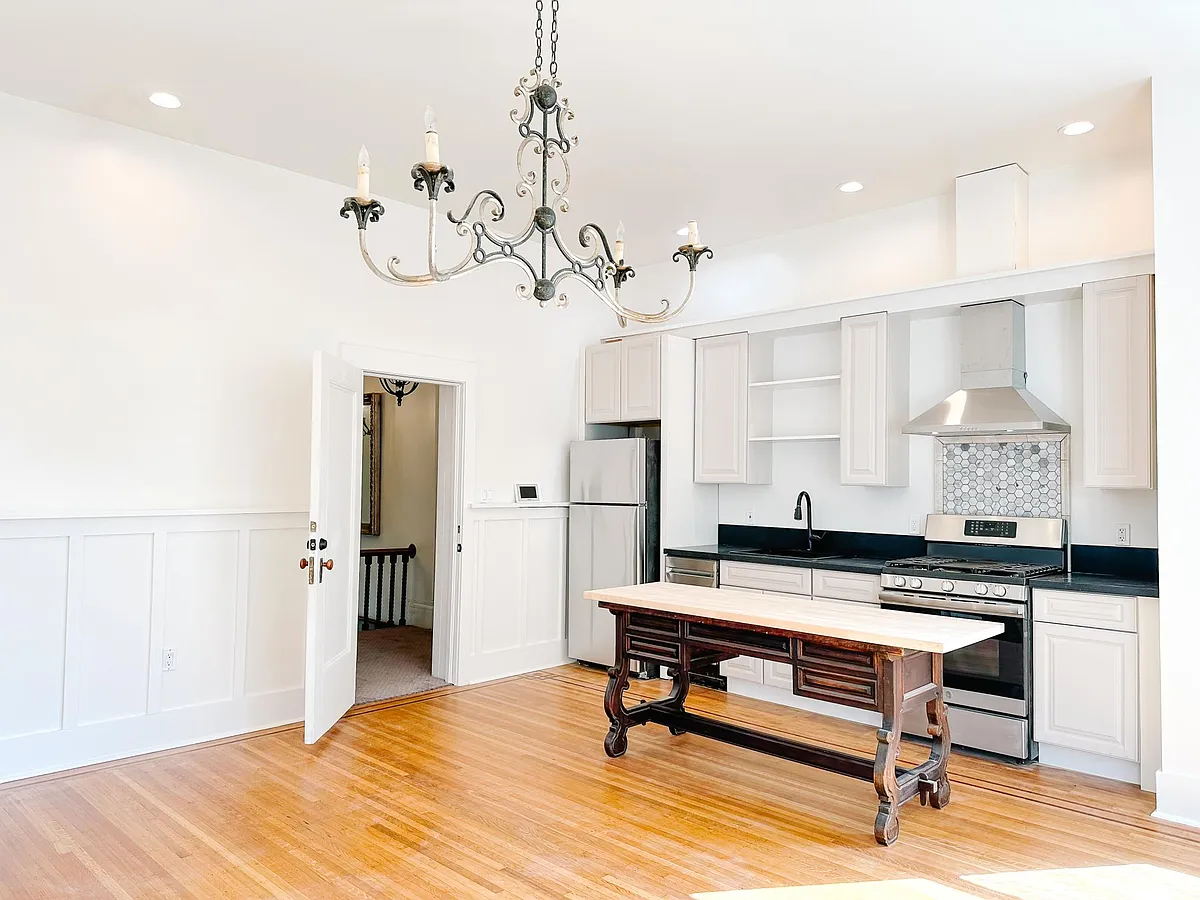 Building Photo - 1047 Bella Vista Ave #4