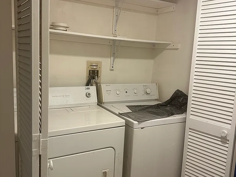 136 Maple Ave #B — Photo 13