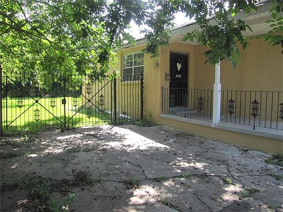 4th image of 1612 Shirley Dr