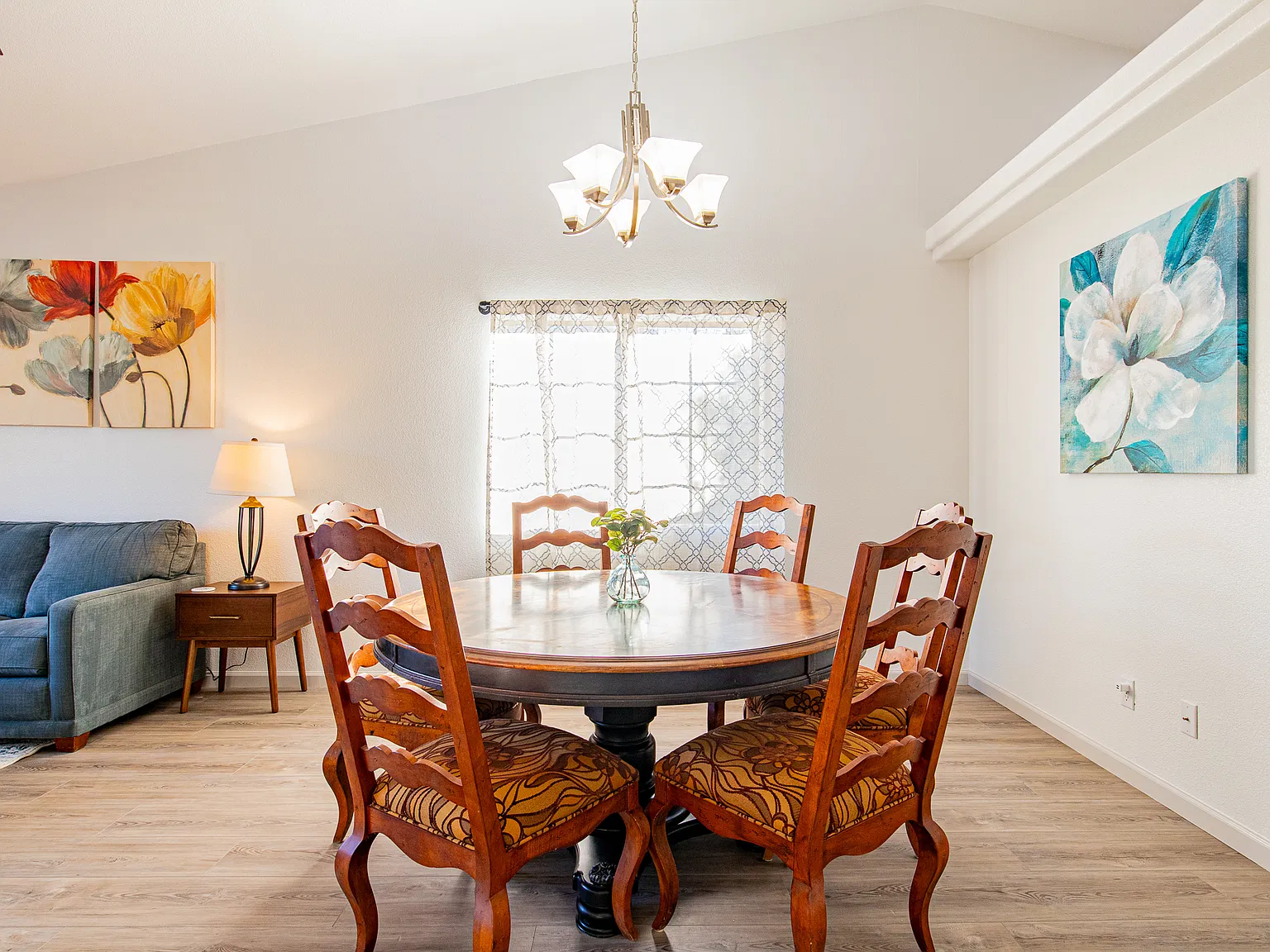 4 bed, 2170 sqft, $2,800 — Photo 4