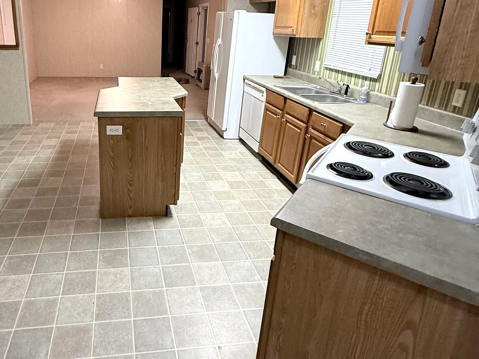 3 bed, 1250 sqft, $1,400 — Photo 2