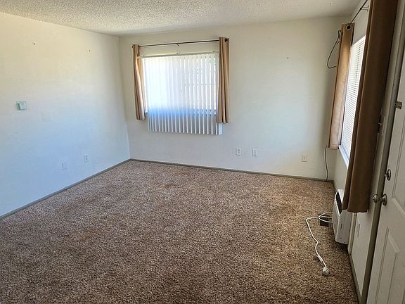 3rd image of 5 Yorkshire Rd #7