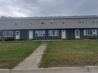 405 10th Ave NW, Independence, IA 50644