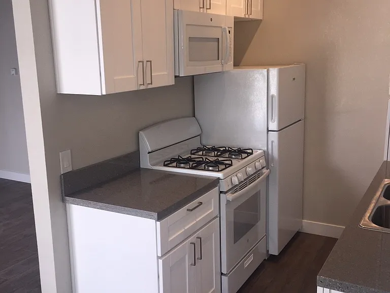 806 Surfrider Way #J — Photo 9