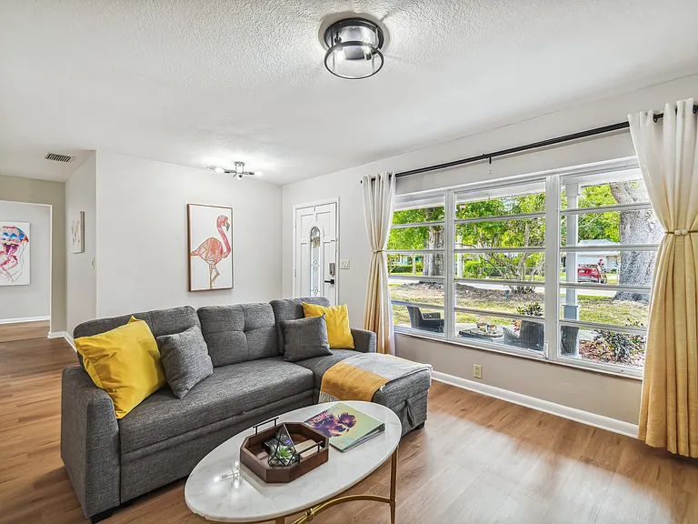 3606 W Gray St — Photo 11