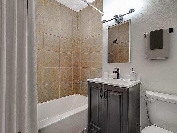 5th image of 3301 Civic Center Dr APT 8A