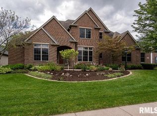 4001 Kathleen Way, Davenport, IA 52807