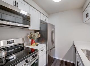 2412 Independence Ln APT 203, Madison, WI 53704