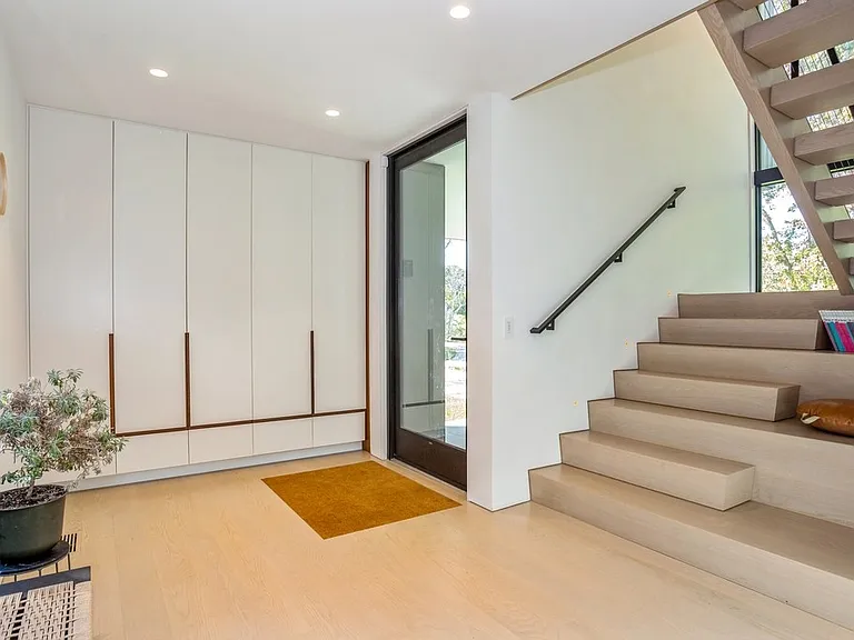 1080 Springs Fireplace Rd — Photo 34