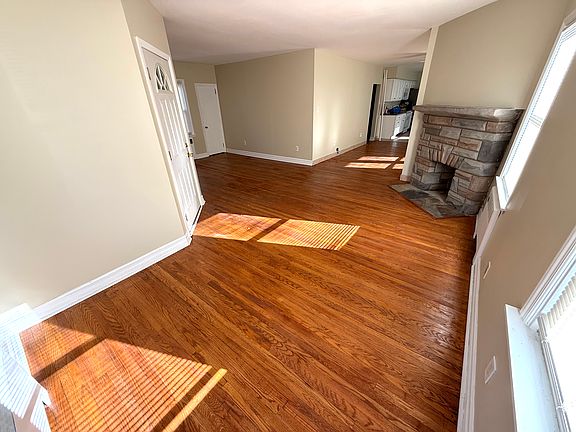 3rd image of 122 Penn Ave Floor 1