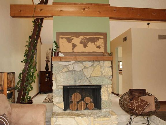 4th image of 7491 Pelican Dr