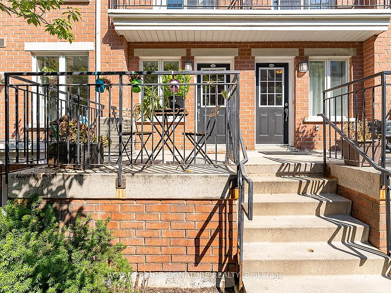 28 Laidlaw St #1612 — Photo 4