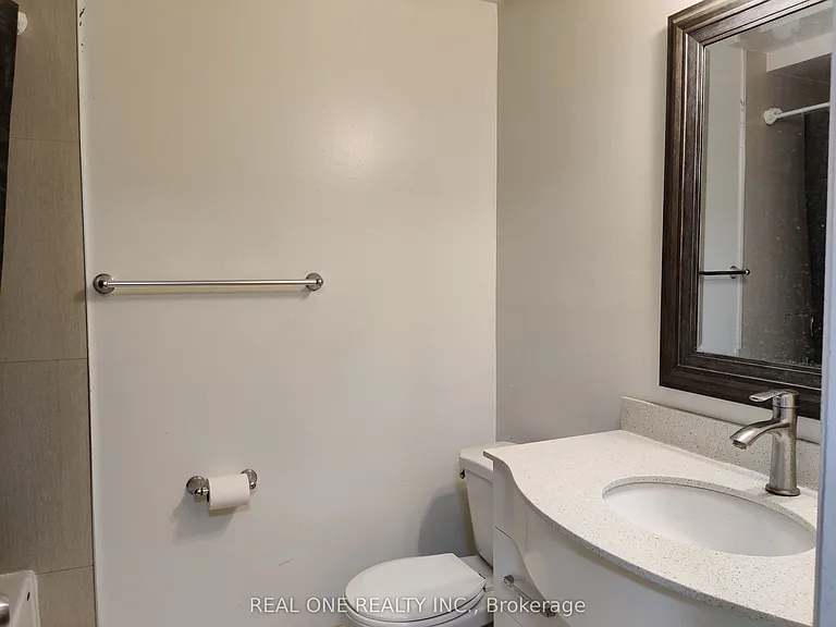 93 Southdale Dr #UPPER — Photo 7