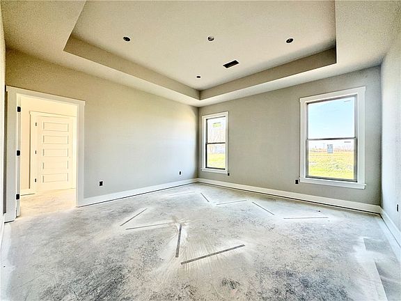 5th image of 2104 Taylor Orchard Rd