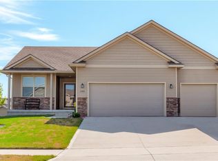 1301 NW Sunset Ln, Grimes, IA 50111