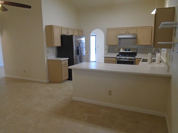 3rd image of 8054 S New Abbey Dr