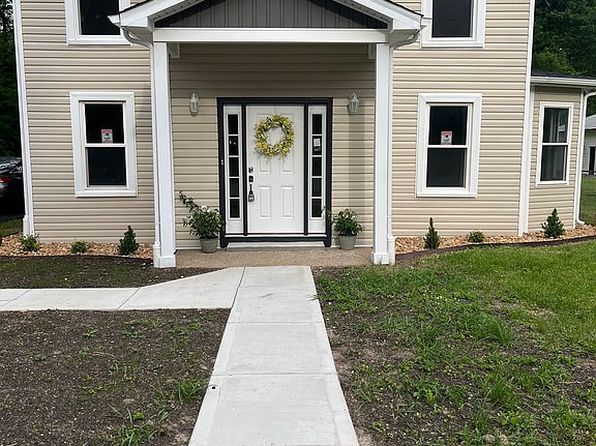 9 Forest Ave