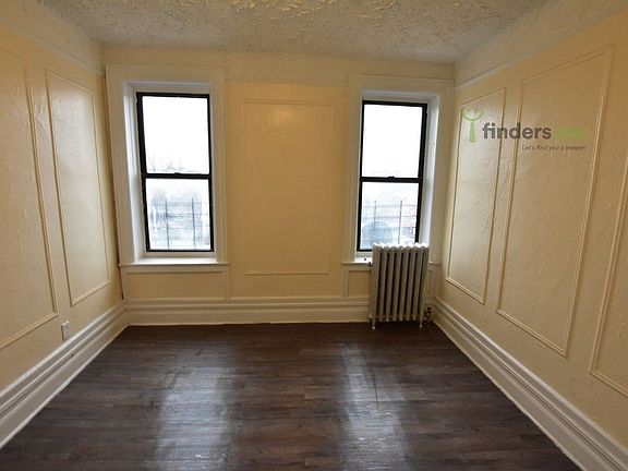 4th image of 225 W 146th St #B4