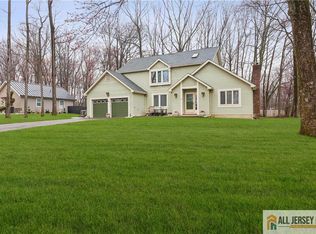 2 Grenoble Ct, Matawan, NJ 07747