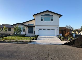 1253 Starview Dr, Santa Rosa, CA 95403