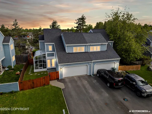 1801 Commodore Dr, Anchorage, AK 99507