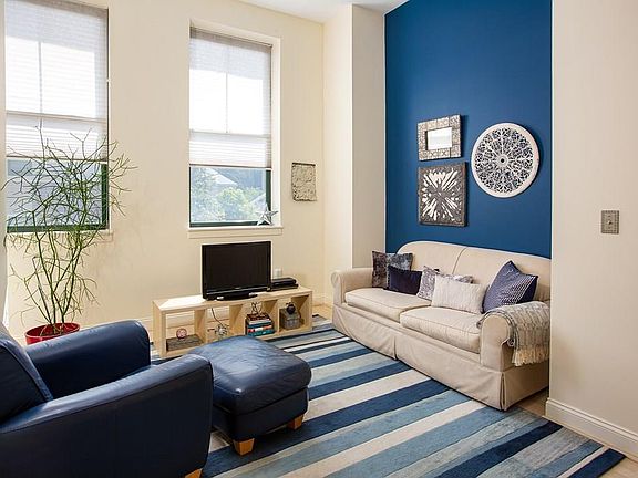 3rd image of 275 Cypress St APT 305