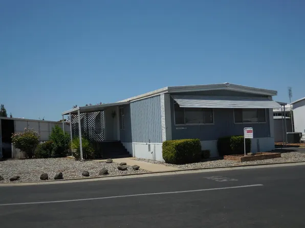 221 W Herndon Ave Space 71, Fresno, CA 93650