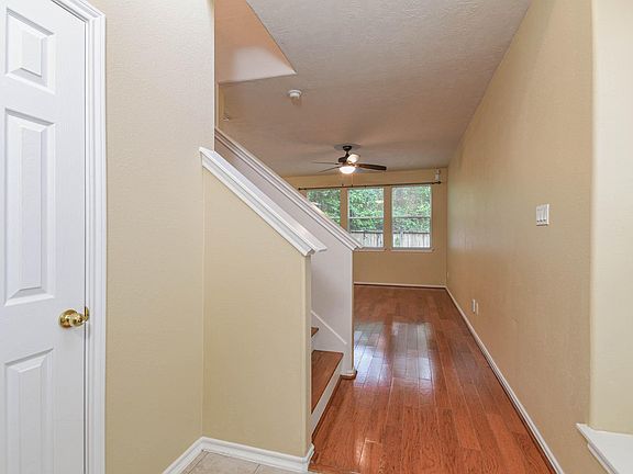 3rd image of 213 E Summer Haze Cir