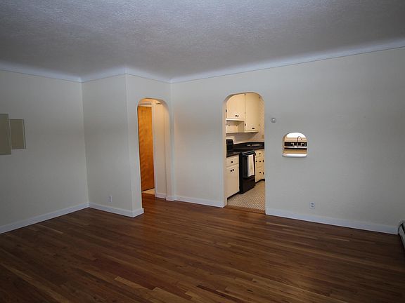 5th image of 515 S 11th St