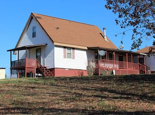 150 May Ln, Mc Ewen, TN 37101