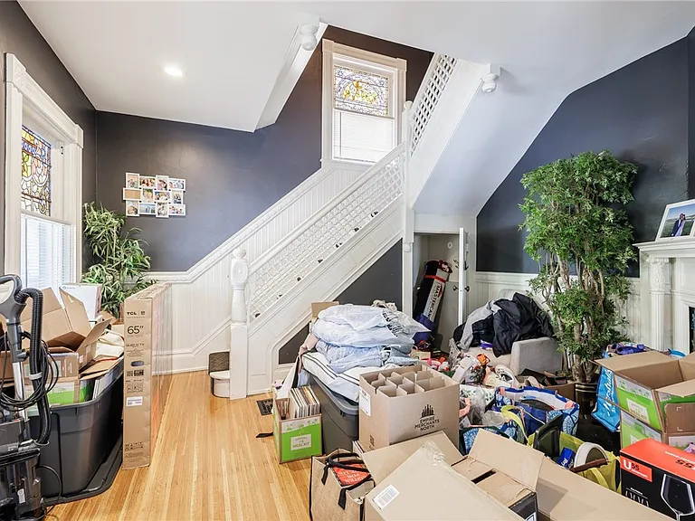 256 Oxford St #1 — Photo 12