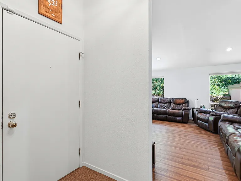 231 Paseo Bernal — Photo 6