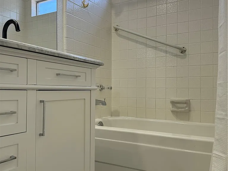 2507 Berwick Ct — Photo 12