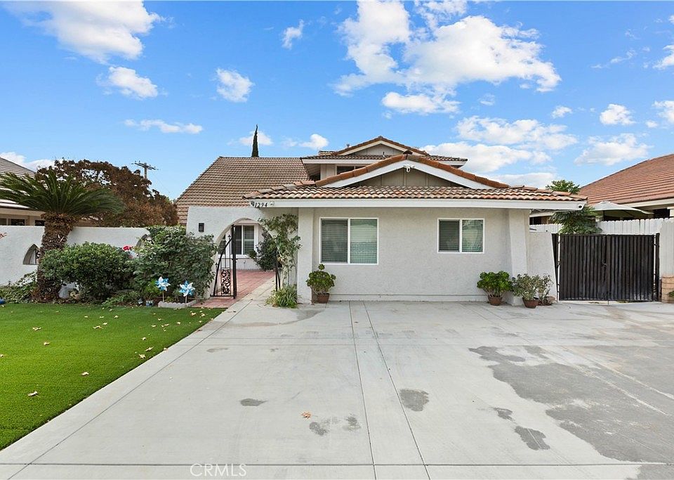 1st image of 1294 W Aster St