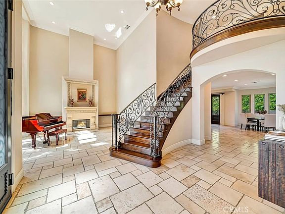 2nd image of 4822 Valjean Ave
