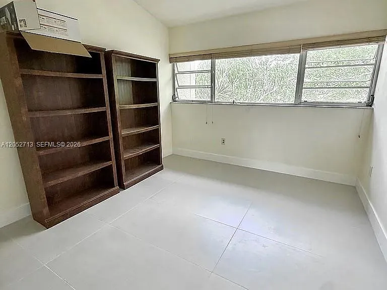 14293 Kendale Lakes Cir #14293 — Photo 18