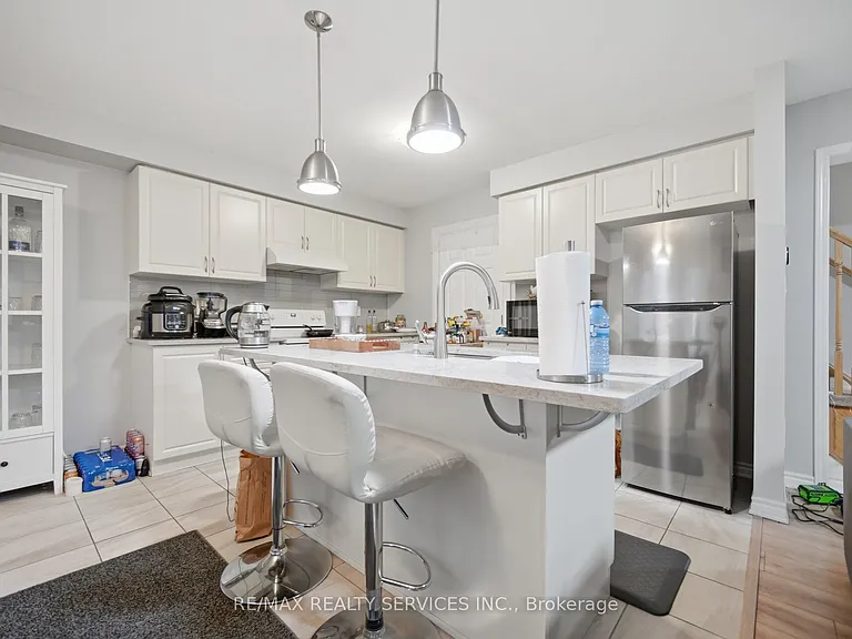 75 Benhurst Cres #UPPER — Photo 16