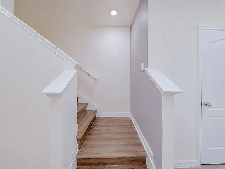 244 Reena Dr — Photo 23