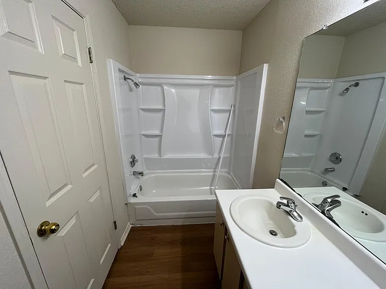 862 Latteridge Dr — Photo 17
