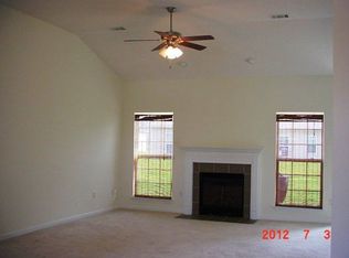 818 Granite Ln, Savannah, GA 31419