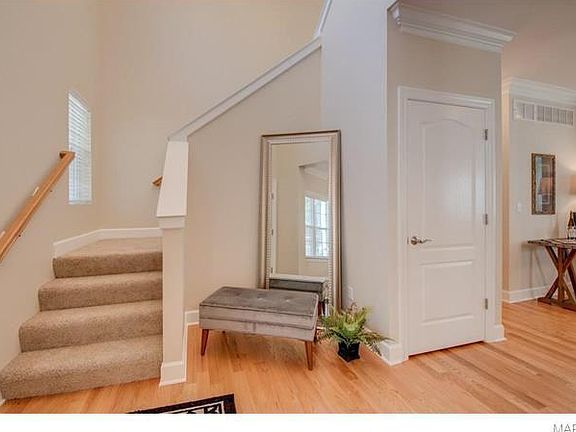 3rd image of 1560 Kraft St