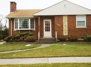 10257 Kent St, Westchester, IL 60154