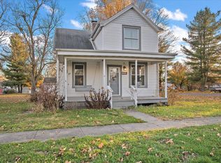 298 W Jefferson St, El Paso, IL 61738