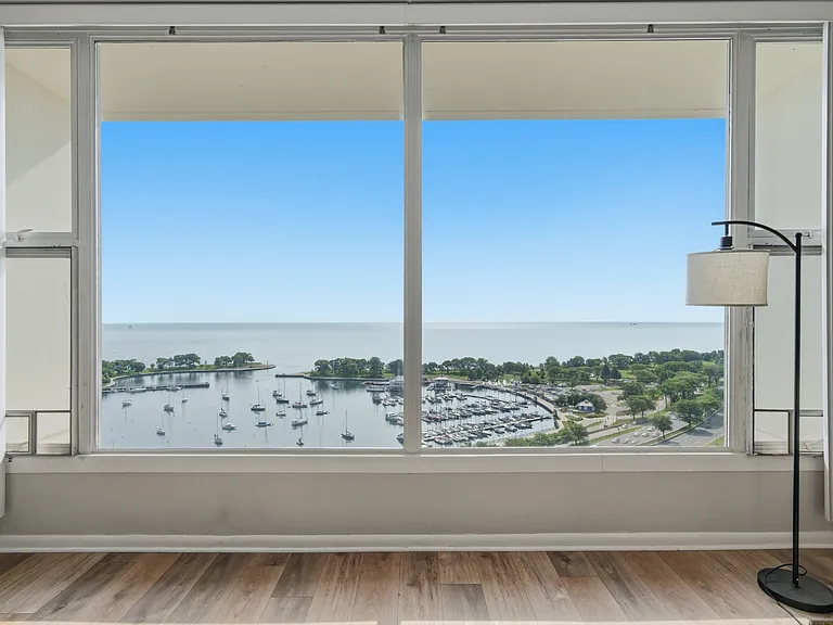 3200 N Lake Shore Dr #2102 — Photo 7