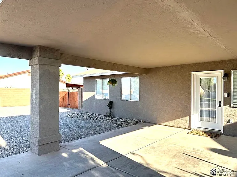 4303 W 20th Pl — Photo 2