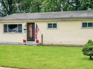 1060 Ozment Dr, Florissant, MO 63033