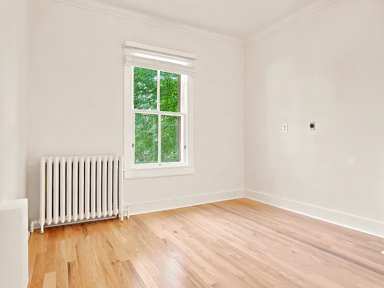 209 N Washington St — Photo 62
