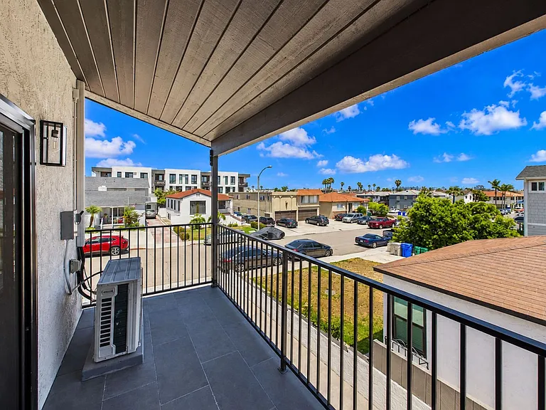 GS - 3129 Emerson — Photo 30
